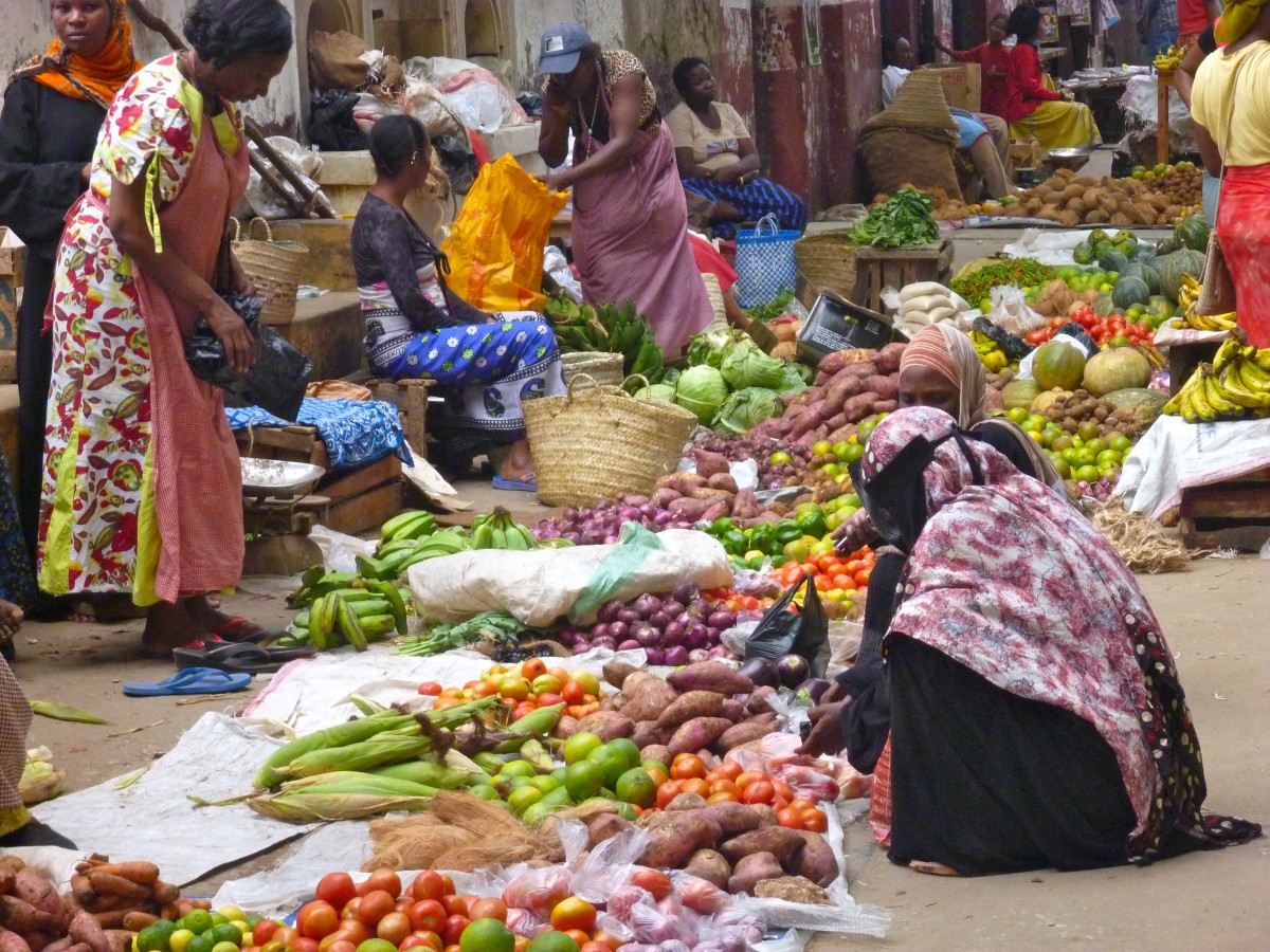 Women selling fruit and vegetables in Lamu Island market, Kenya. Photo credit M Wood, AIFSC